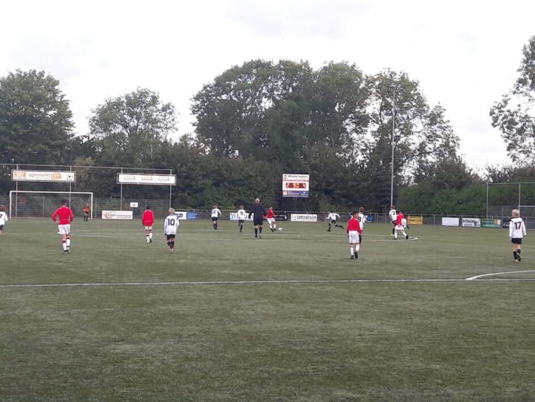 Eerste bekerwedstrijd VCK JO13-1