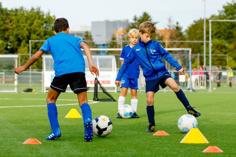 TSC Voetbalschool maakt de hele jeugd beter