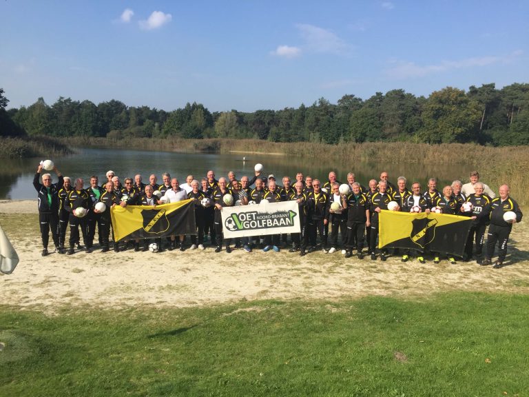 Ruim honderd zestigplussers trappen nieuw seizoen NAC OldStars af