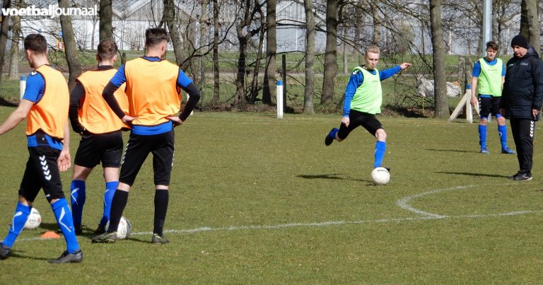 S.V. CAPELLE VOETBALLERS NOG STEEDS ACTIEF