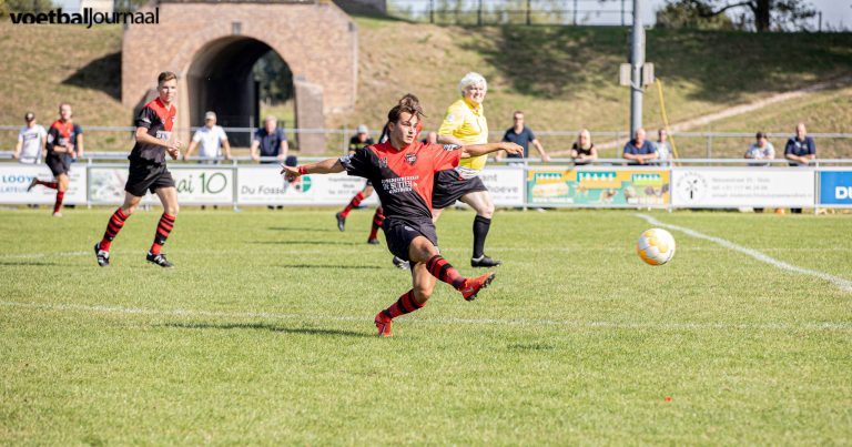 Jelle Bakker hoopt ooit met jongere broer in eerste van Oostburg te spelen
