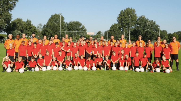Groote Lindt lanceert eigen voetbalschool!