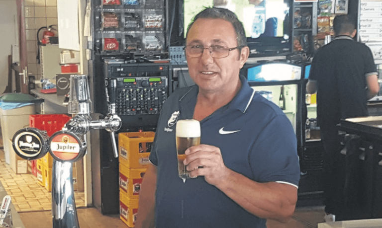 Toon de Jong: supervrijwilliger van Rood-Wit