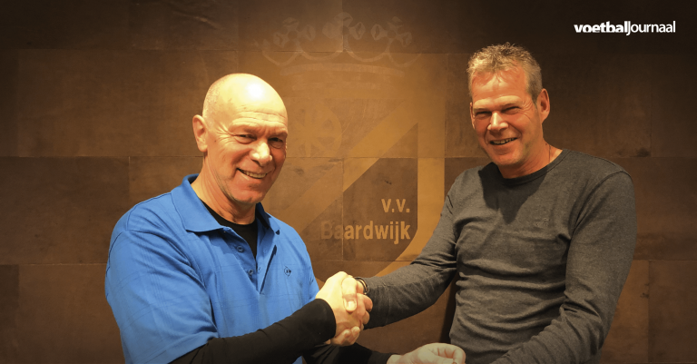 Johan van VV Baardwijk draagt kantinestokje over
