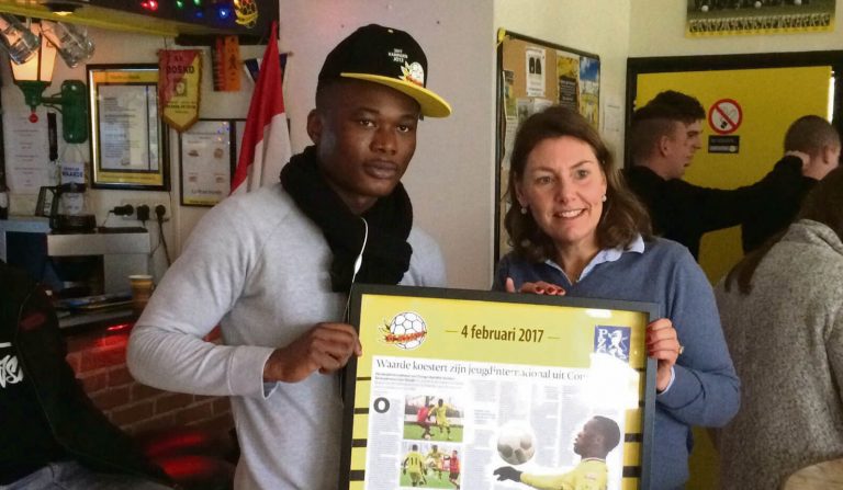 Waarde zet zijn parel uit Congo in het zonnetje