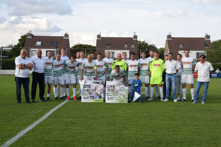 Westlands elftal maakt reclame in twee wedstrijden