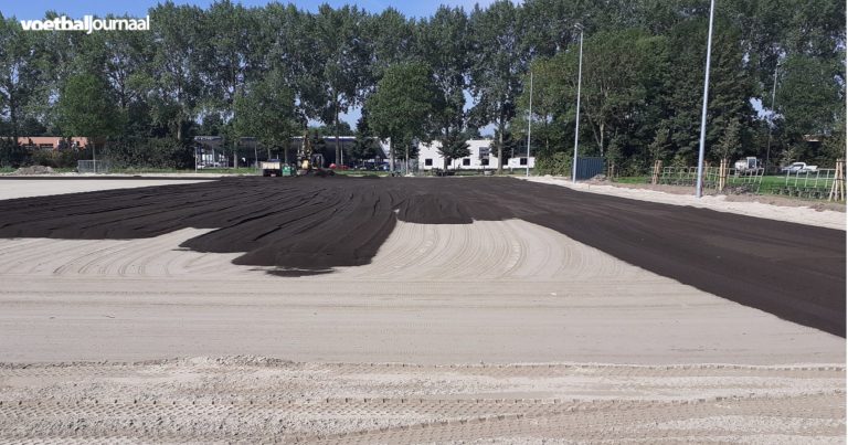 Voortgang kunstgrasveld vv Alblasserdam