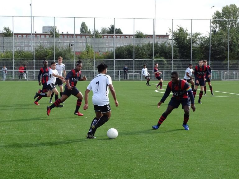 Victoria’04 wint met ruime cijfers bij Blijdorp