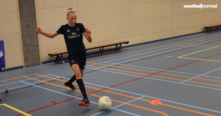 Nieuwe talenten Bristol Team ontdekken het zaalvoetbal