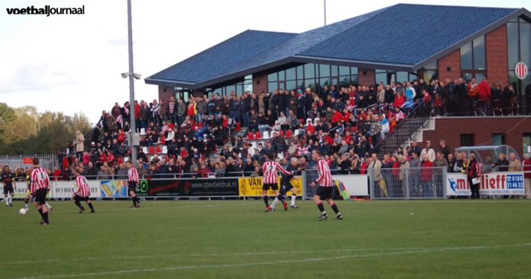 Colin den Otter moet spel Dilettant vorm geven