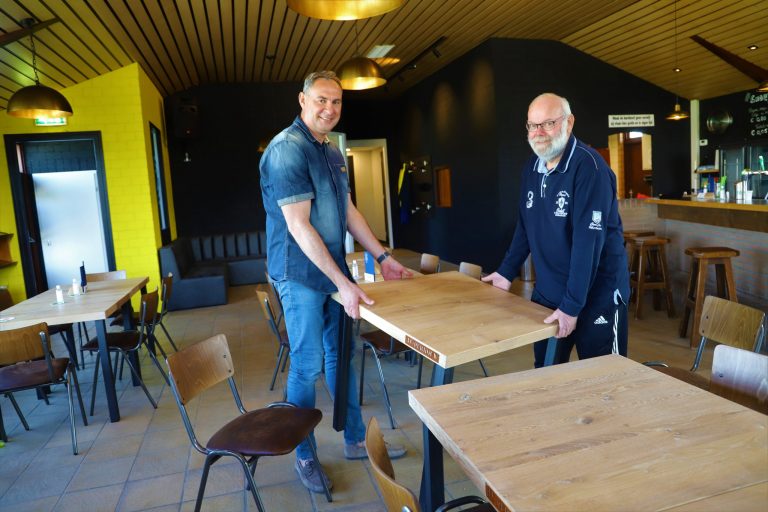 Dirk Both en Marcel Butter over kantine FC Perkouw: nieuwe look, oude warmte