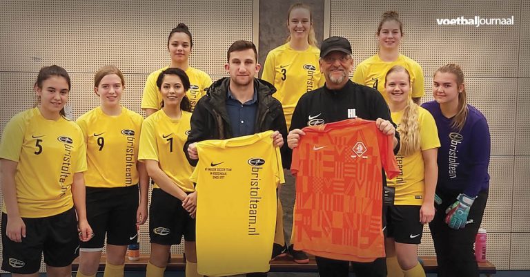 Bristol Vrouwen ruilen shirtje met KNVB
