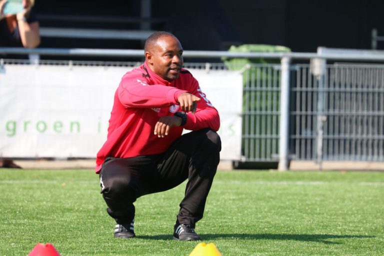 Jones Soccer Academy: beter worden met een lach