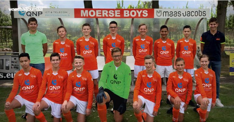 Moerse boys JO15-1 start het seizoen veelbelovend tegen Roosendaal