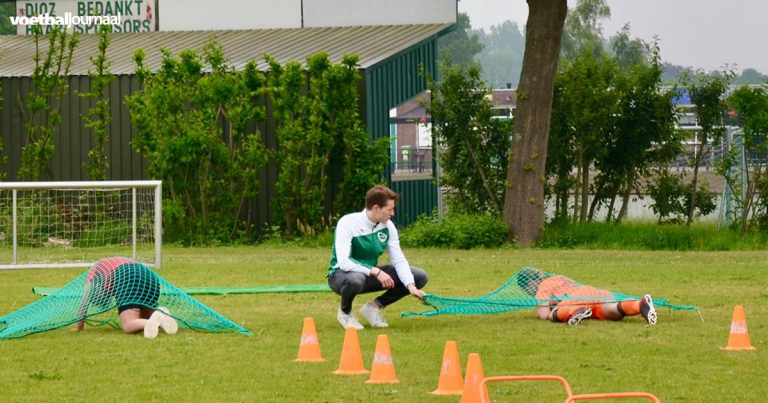 Stijn Kuijstermans van waarde op en naast het veld van DIOZ