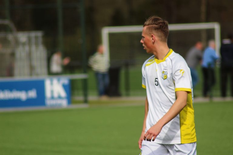 Robbin Brouwer kan als linksback zijn ei kwijt