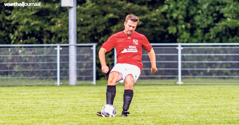 Van der Linden wil zo lang het kan doorgaan met voetballen bij Wemeldinge