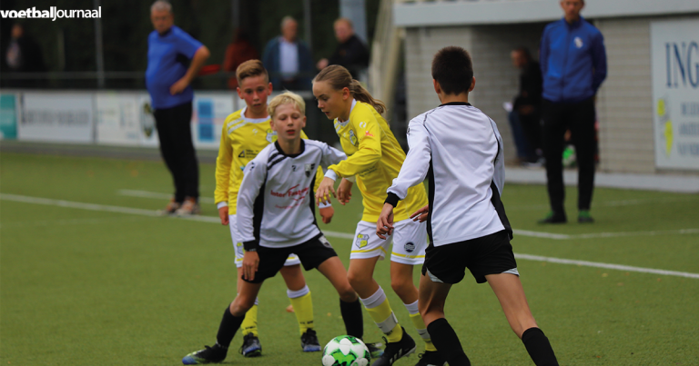 Spirit-jeugd dribbelt als Messi en schiet als Ronaldo