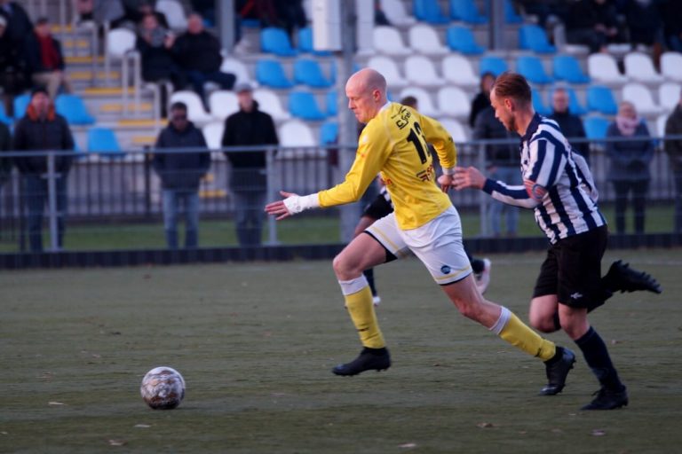 Spirit verliest nipt van koploper Neptunus-Schiebroek