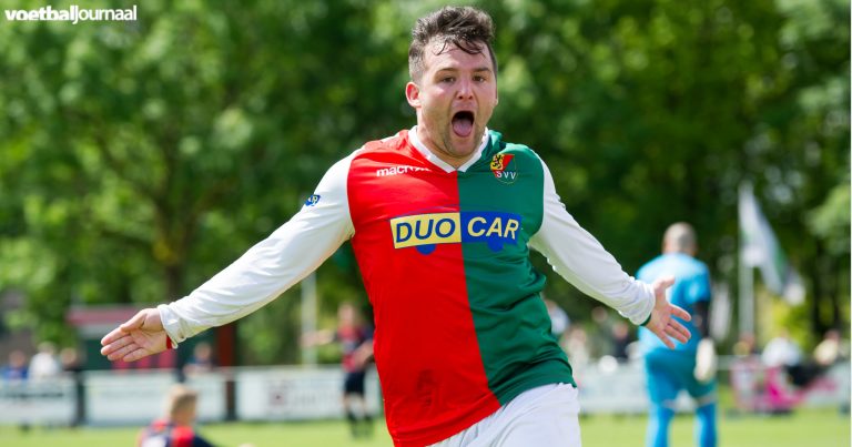Rechtsbuiten Wesley Schouten van Kethel Spaland stelt zich voor