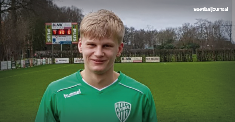 Dave Schoenmakers scoort erop los bij VV Achtmaal