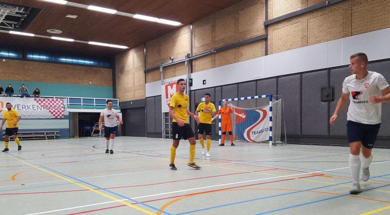 Heren van Bristol geven voorsprong uit handen