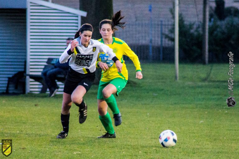 Vv Baardwijk MO15-1 naar de halve finale van de KNVB Beker