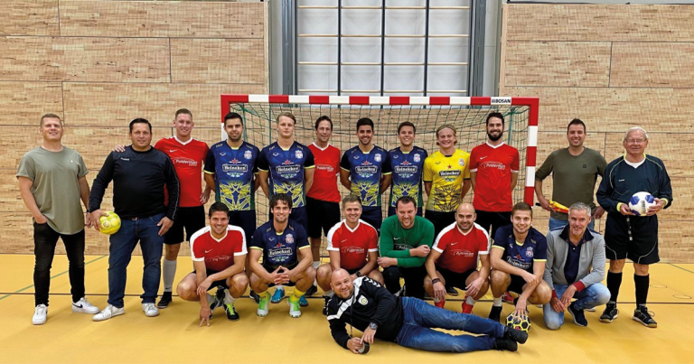 Nieuwe hal, zelfde zaalvoetbalcompetitie van FC Lisse