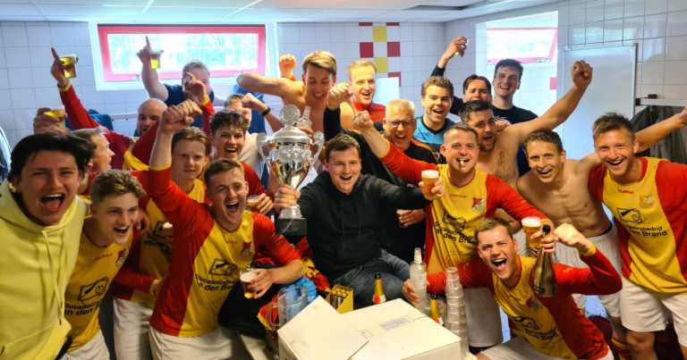 V.V. Riel 2 pakt het kampioenschap!