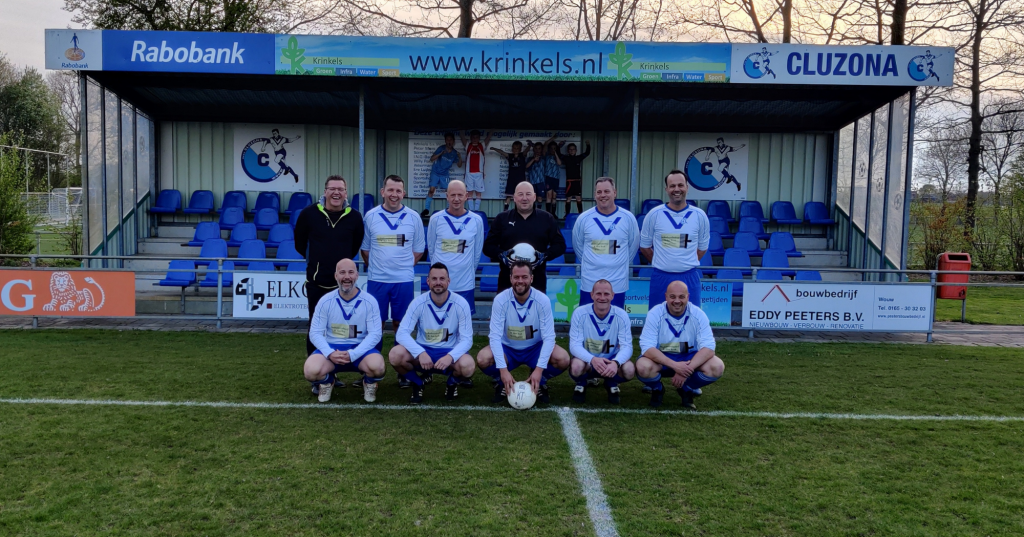 Veteranen van Cluzona zijn nog altijd fanatiek - VoetbalJournaal