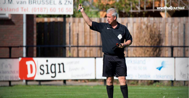 De scheidsrechter en man van de trainingskampen in het prachtige Torrevieja