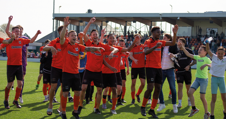 Technisch directeur Cees Bruinink van VV Katwijk besteed veel tijd aan zijn elftal