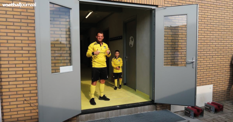 Nieuwe kleedkamers prachtcadeau voor jubilaris Strijen