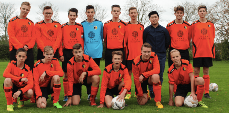 VV Rockanje JO17-2 maakt het zich lastig in streekderby