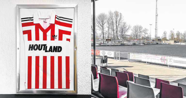 Gerdo van de Peppel op zoek naar een Houtland-shirt van VC Vlissingen/ VCV Zeeland