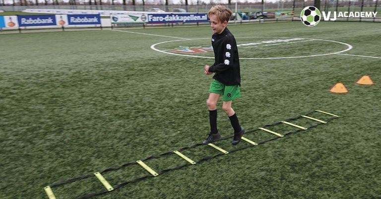 VoetbalJournaal-Academy-Drechtsteden-Dordrecht