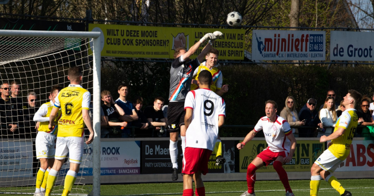 Spirit houdt uur stand maar verliest van Hellevoetsluis