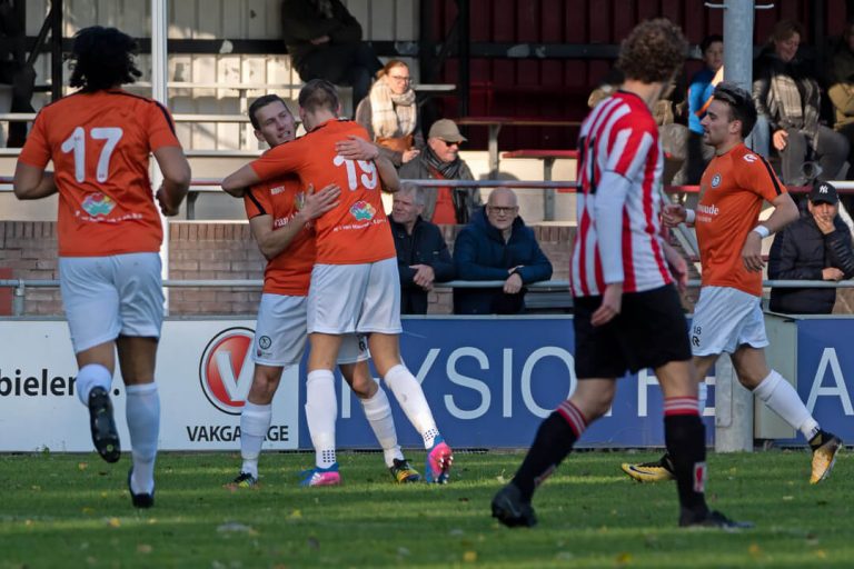 SJC. tegen Hollandia  de Wedstrijdbeelden