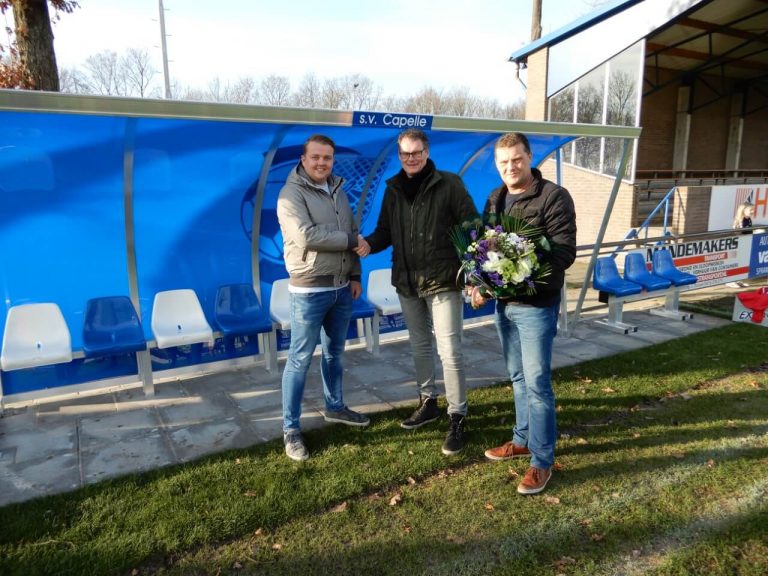 Nieuwe dug-outs S.V. Capelle