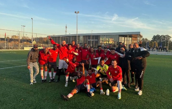 Franklin Janga gaat met Rotterdam United voor promotie naar de derde klasse