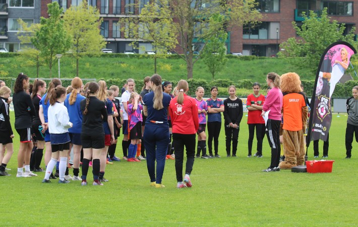 078 Skills for Girls voetbalclinic bij vv Papendrecht groot succes!