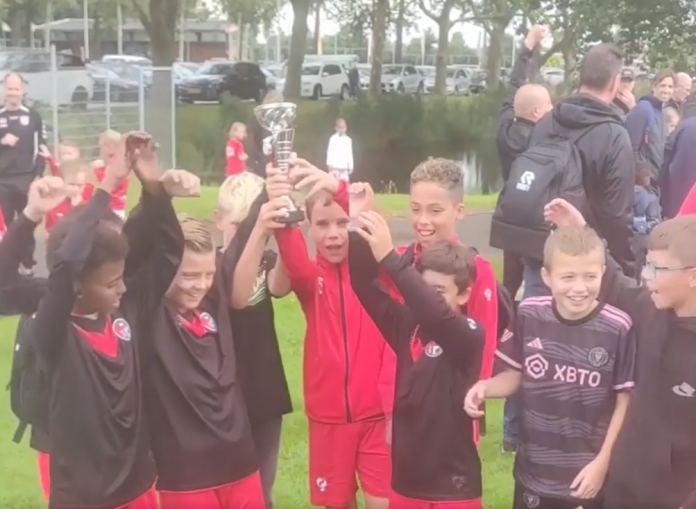 Papendrecht JO12-2 wint Jens Toornstra Toernooi