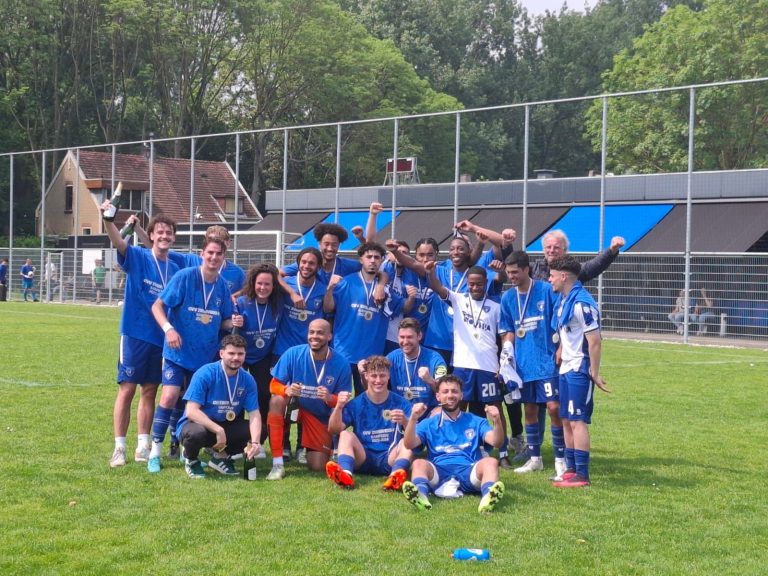 Kampioenen van CVV Zwervers 2 op jacht naar meer