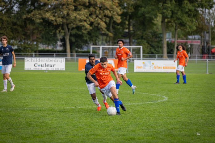 Nabil Azzanagui wil met GPC Vlissingen sowieso in derde klasse blijven