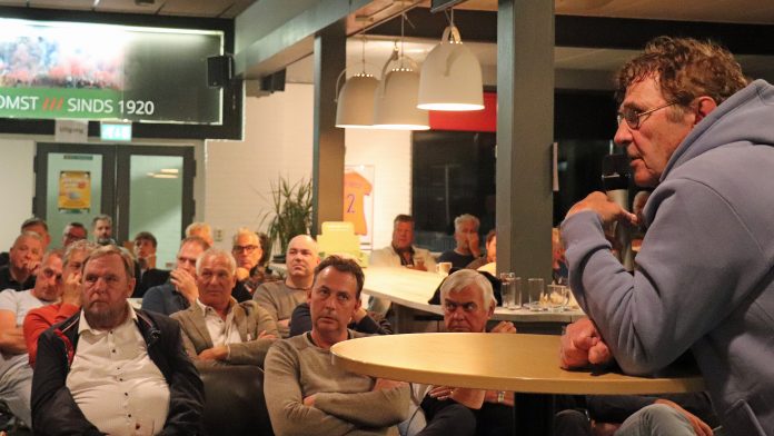 Sponsoravond VV Papendrecht met Willem van Hanegem groot succes