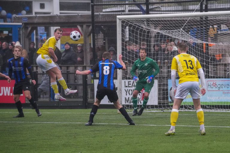 Spirit wint ‘maar’ met 0-2 van Streefkerk