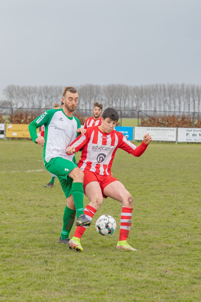 sluis-verdediger-alec-jacobse-hoopt-mee-te-strijden-om-de-titel