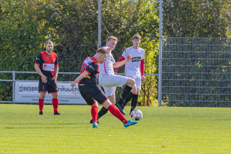 ruben-deij-mikt-met-sv-oostburg-op-een-stek-bovenin-middenmoot