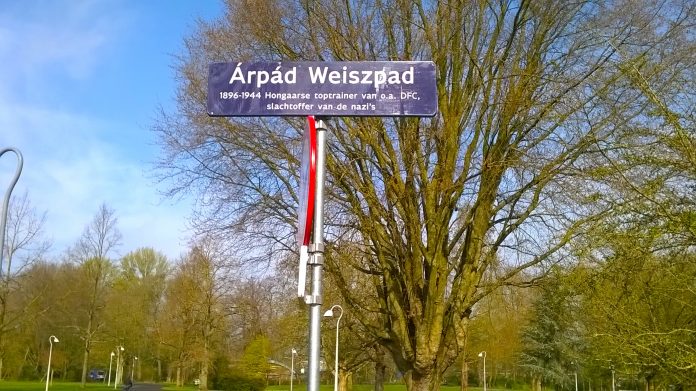 eerbetoon-voor-arpad-weisz