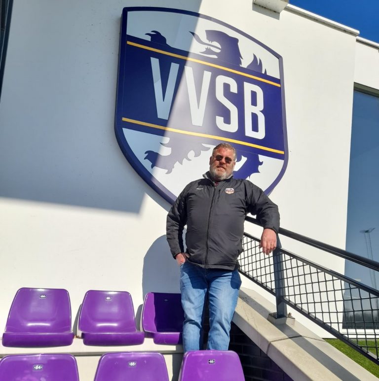 Ron Kromhout neemt afscheid als jeugdvoorzitter VVSB.